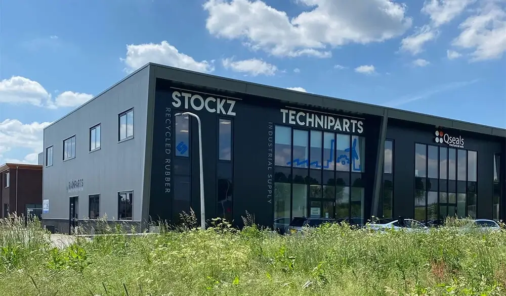 Sealing Technologies & Techniparts bedrijfspand